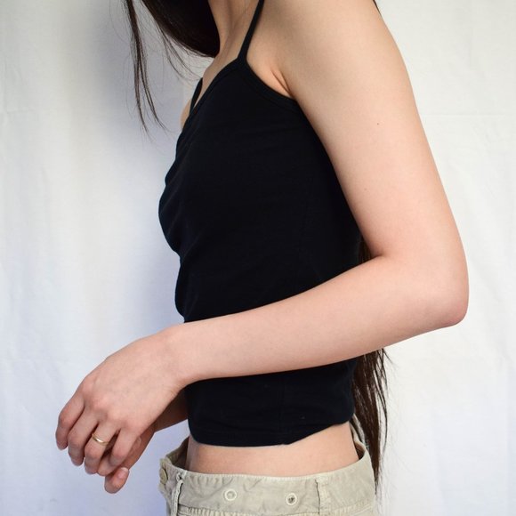 Comfy Black Tank Top - Picture 4 of 4